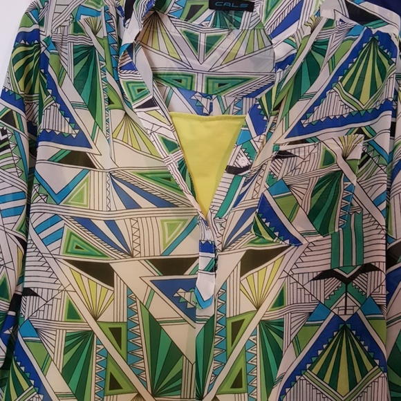 Multi colored top w/two matching camis - Picture 3 of 6